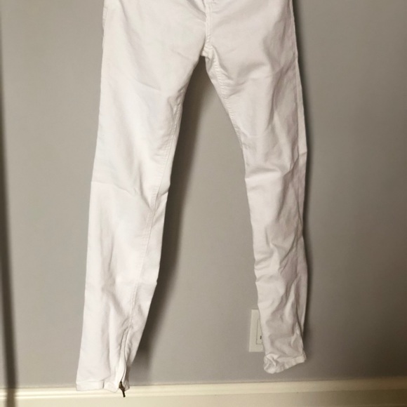 Low rise white guess jeans👖 - Picture 2 of 2